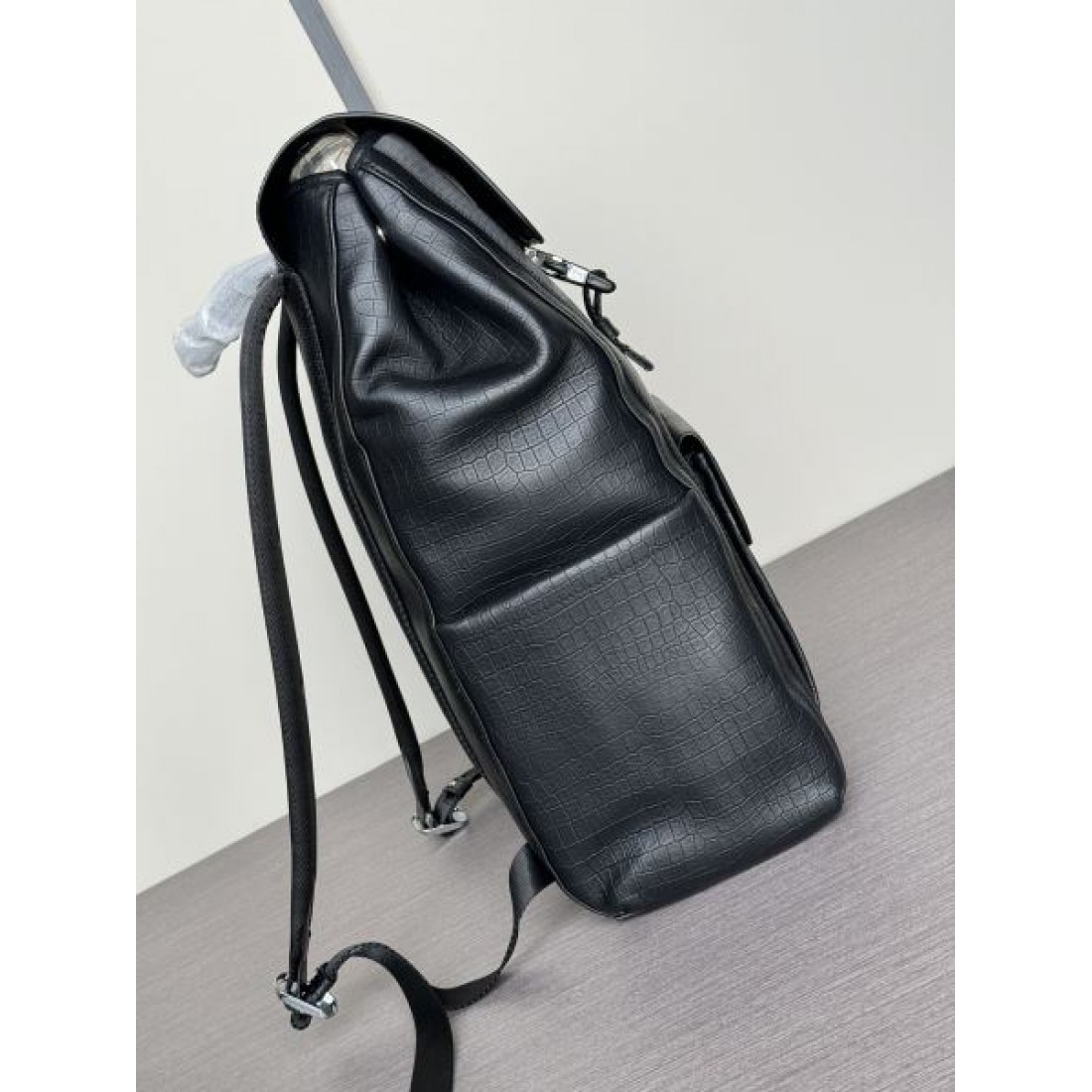 丈夫で洗練された魅力たっぷりのプラダ コピー バックパック PRADA