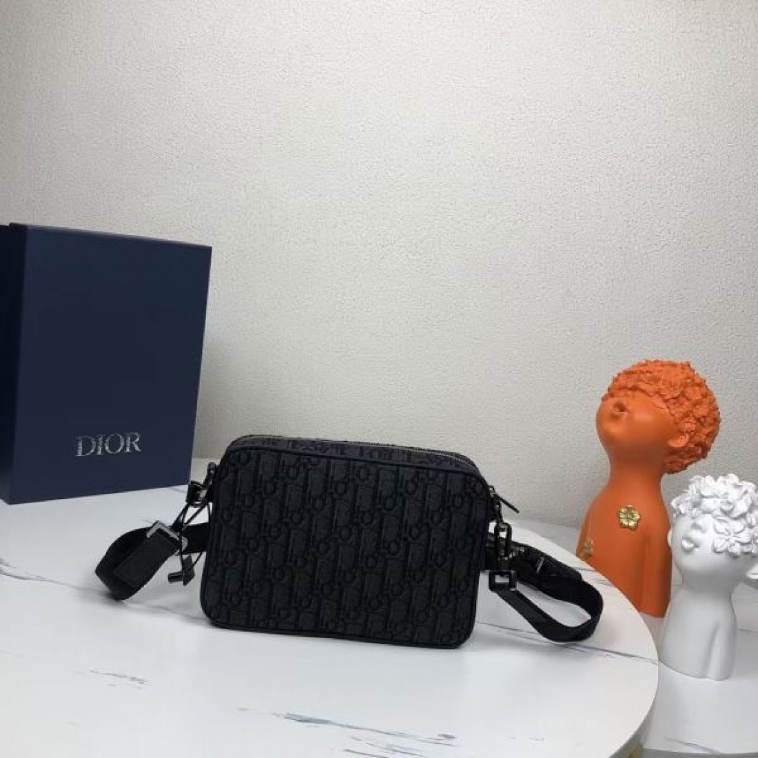  クラシックで落ち着いた印象の ディオール コピー ショルダーバッグ DIOR