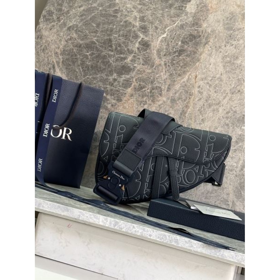 DIOR 上品なディオール コピー ショルダーバッグ で華やかに