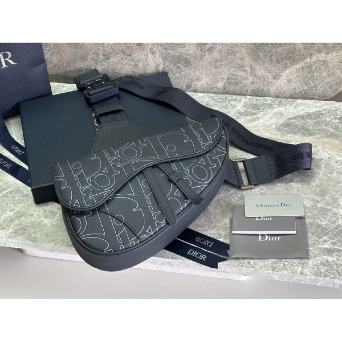 DIOR 上品なディオール コピー ショルダーバッグ で華やかに