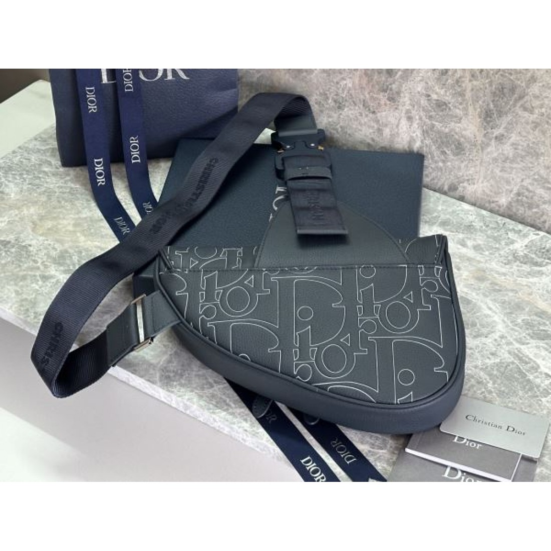 DIOR 上品なディオール コピー ショルダーバッグ で華やかに