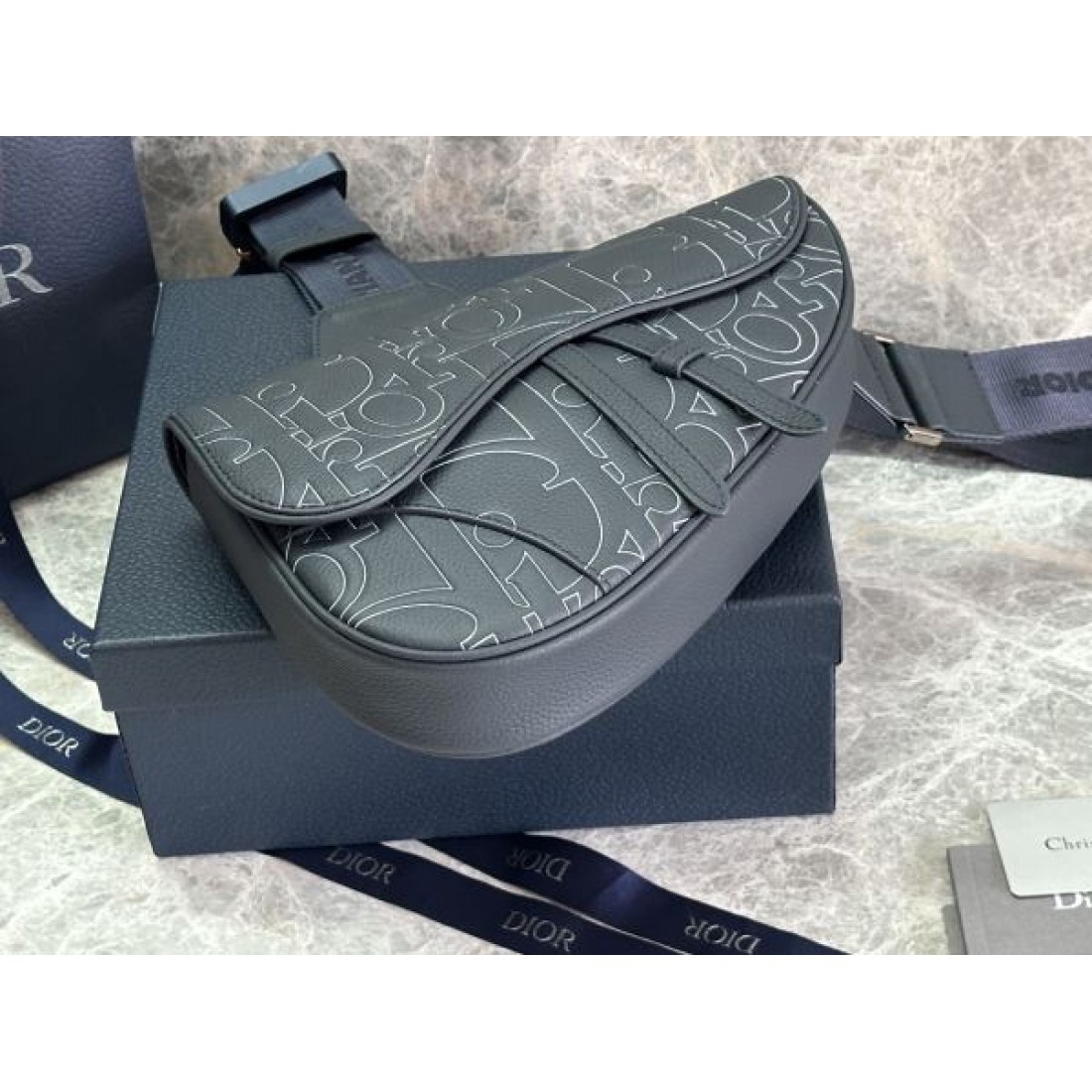 DIOR 上品なディオール コピー ショルダーバッグ で華やかに