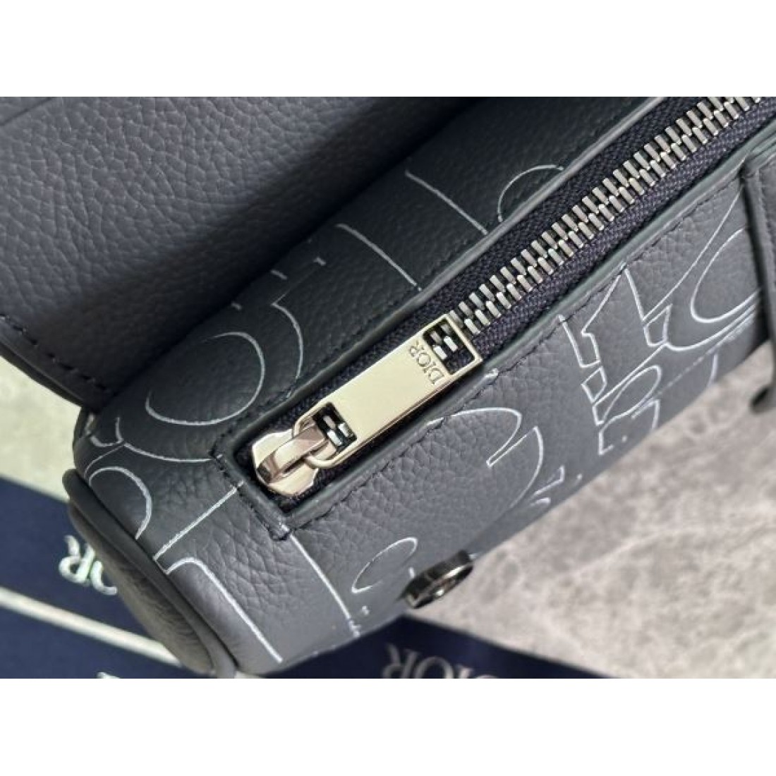 DIOR 上品なディオール コピー ショルダーバッグ で華やかに