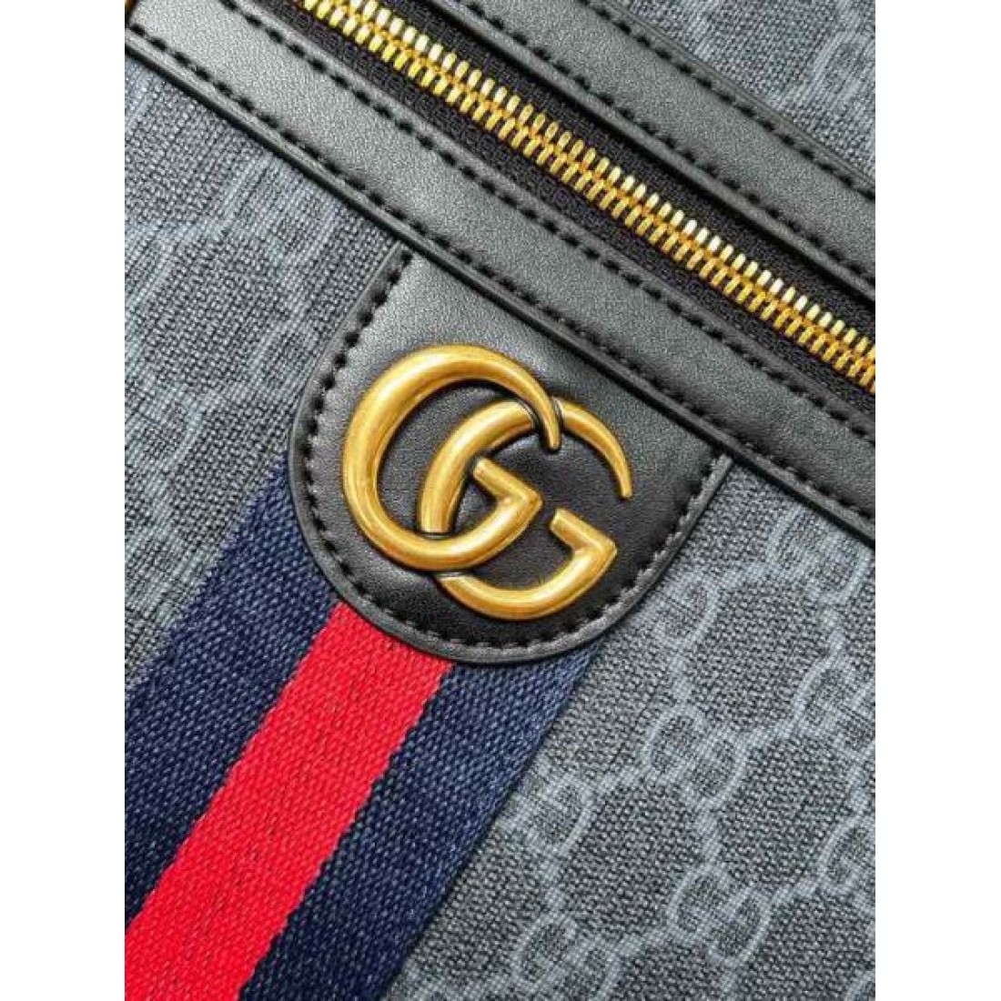 洗練されたシルエット グッチ コピー ショルダーバッグ GUCCIで華やかさ