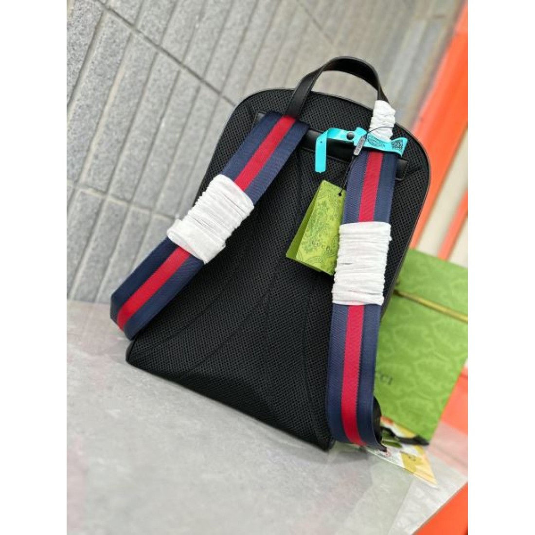 大人の余裕漂う GUCCI コピー ショルダーバッグ グッチ上品で使いやすい