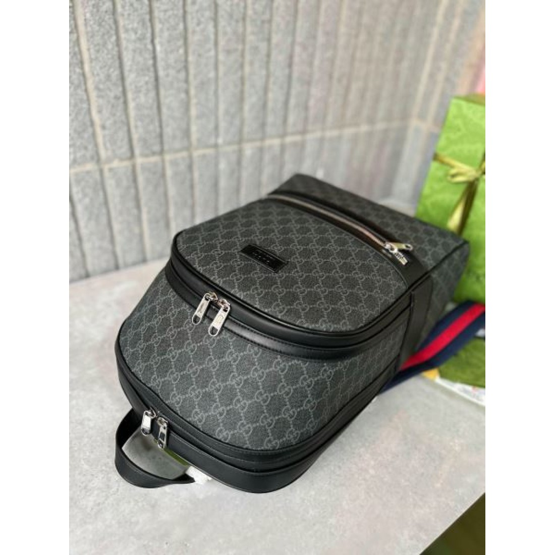 大人の余裕漂う GUCCI コピー ショルダーバッグ グッチ上品で使いやすい