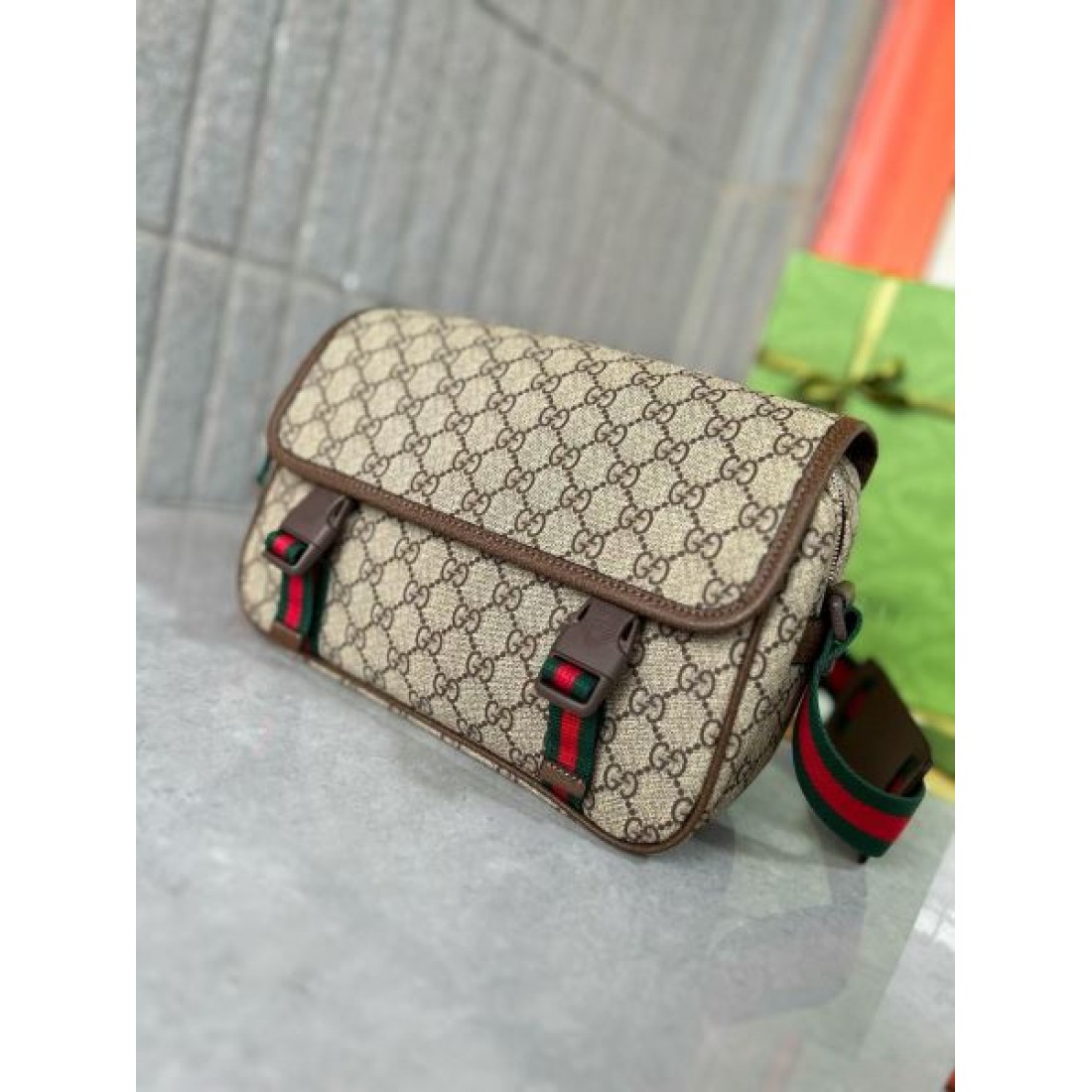  グッチ コピー ショルダーバッグ GUCCIトレンド感あふれる優れた収納力