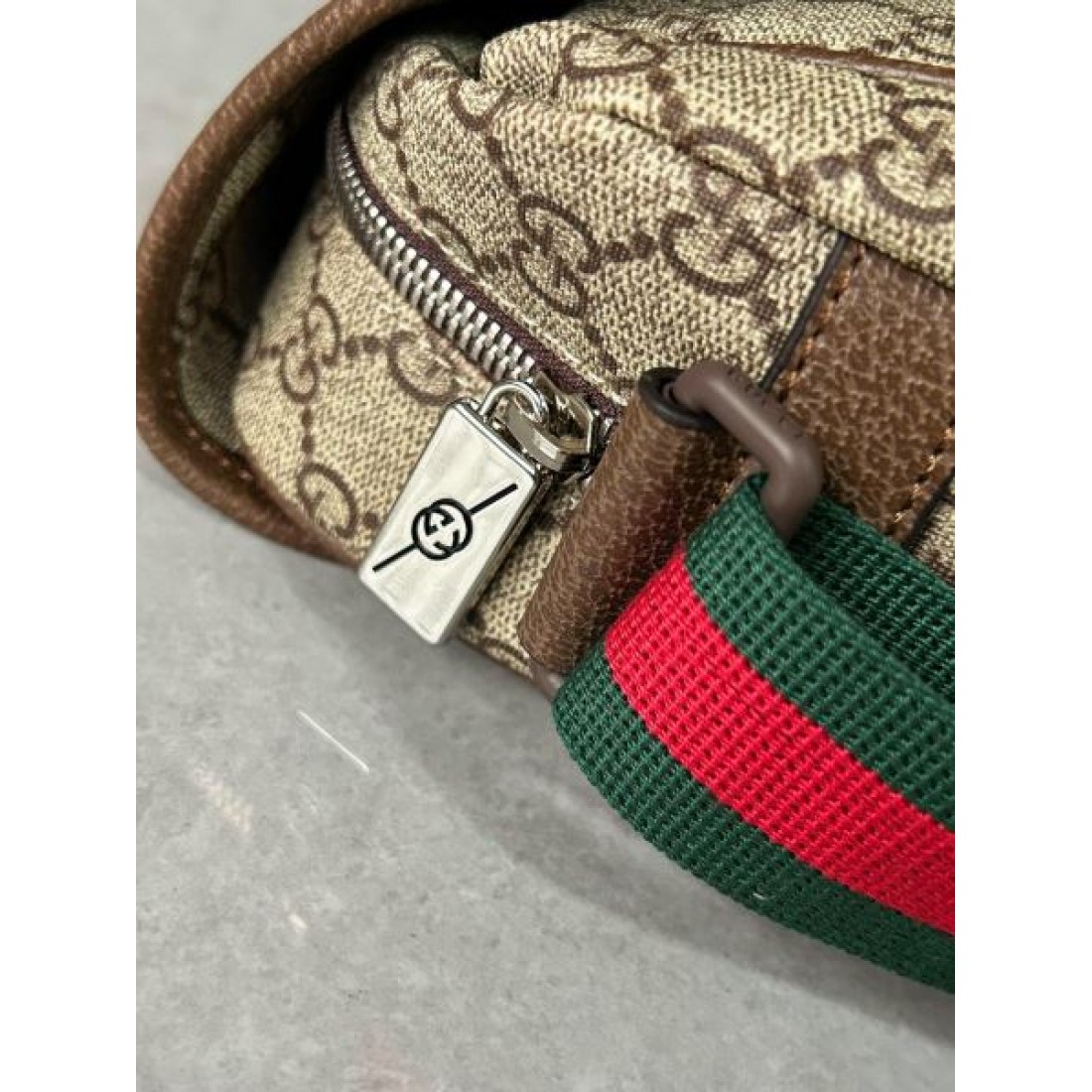  グッチ コピー ショルダーバッグ GUCCIトレンド感あふれる優れた収納力