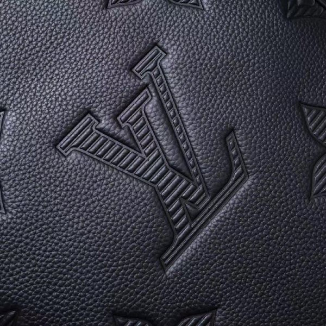  モダンで洗練された印象 LOUIS VUITTON コピー ショルダーバッグ ルイヴィトン