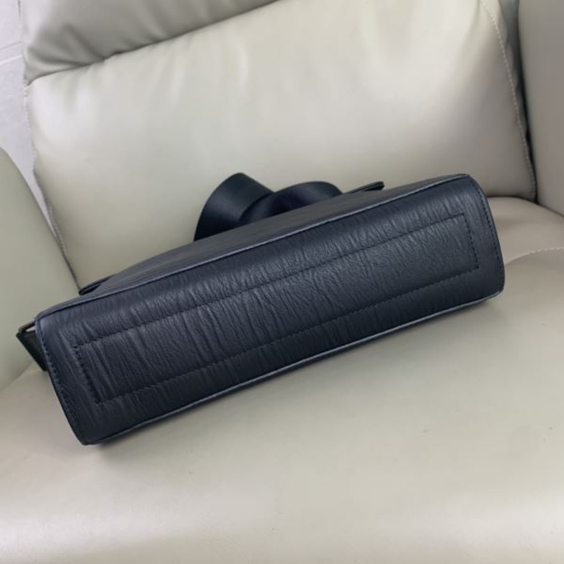 上品かつ機能的な ルイヴィトン コピー ショルダーバッグ LOUIS VUITTONで日常に輝きを
