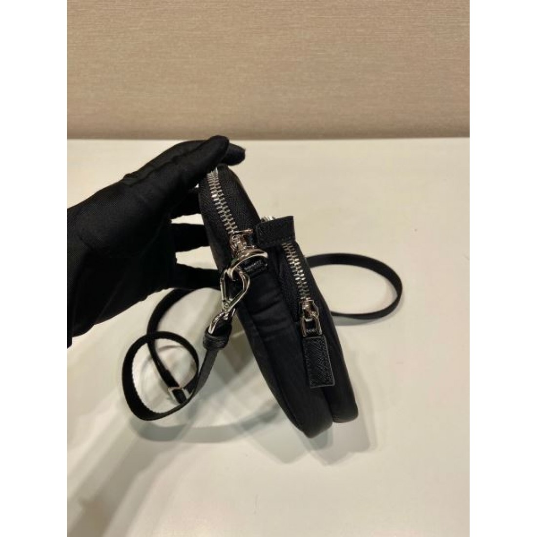 上品で洗練された PRADA コピー ショルダーバッグ プラダ 魅力
