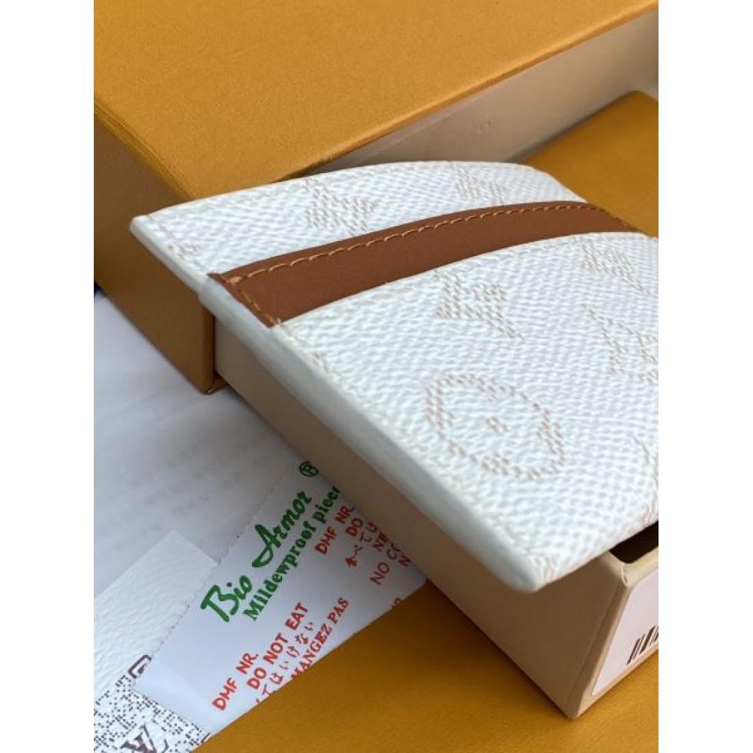 スタイリッシュな魅力際立つ LOUIS VUITTON ルイヴィトン コピー カードケース 抜群