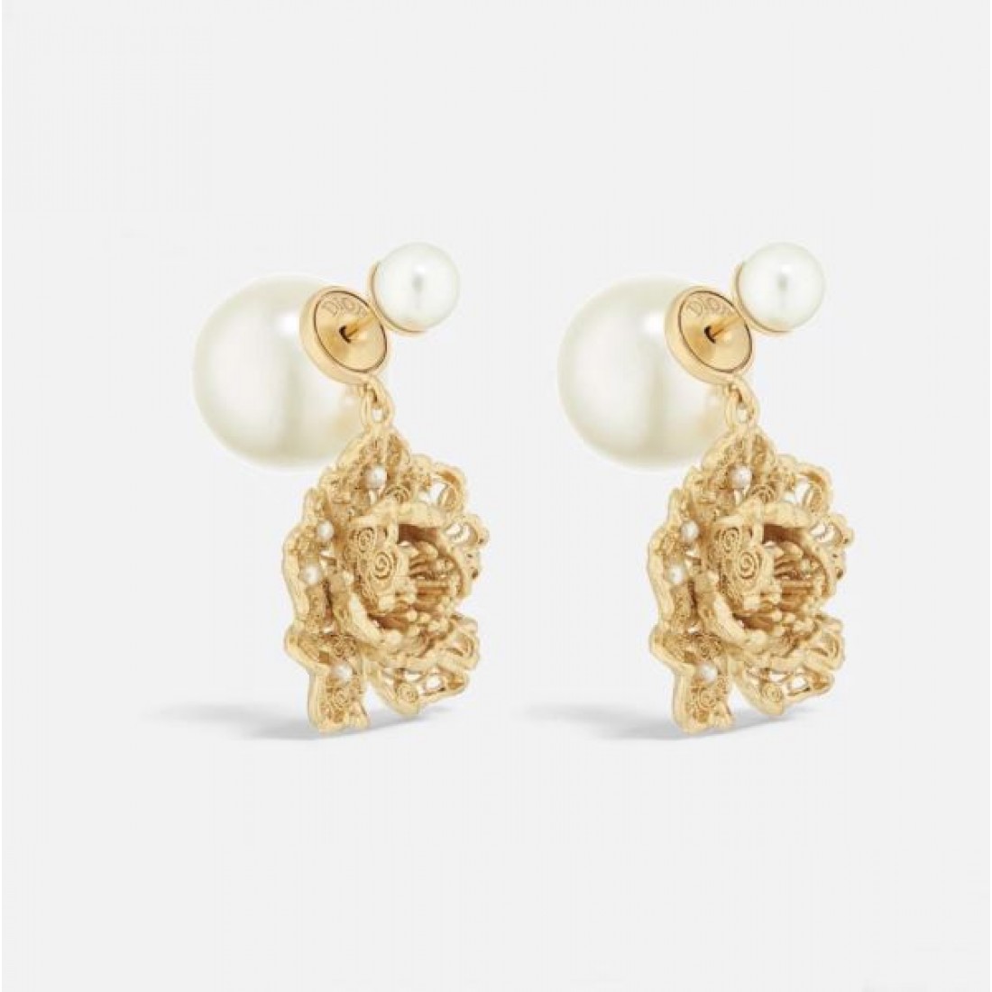 上品で洗練された ディオール コピー イヤリング DIOR ラグジュアリーな