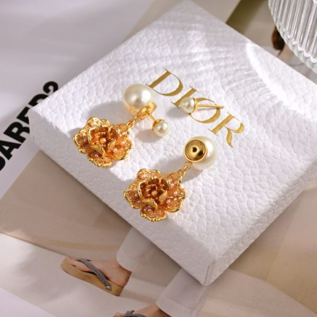 上品で洗練された ディオール コピー イヤリング DIOR ラグジュアリーな