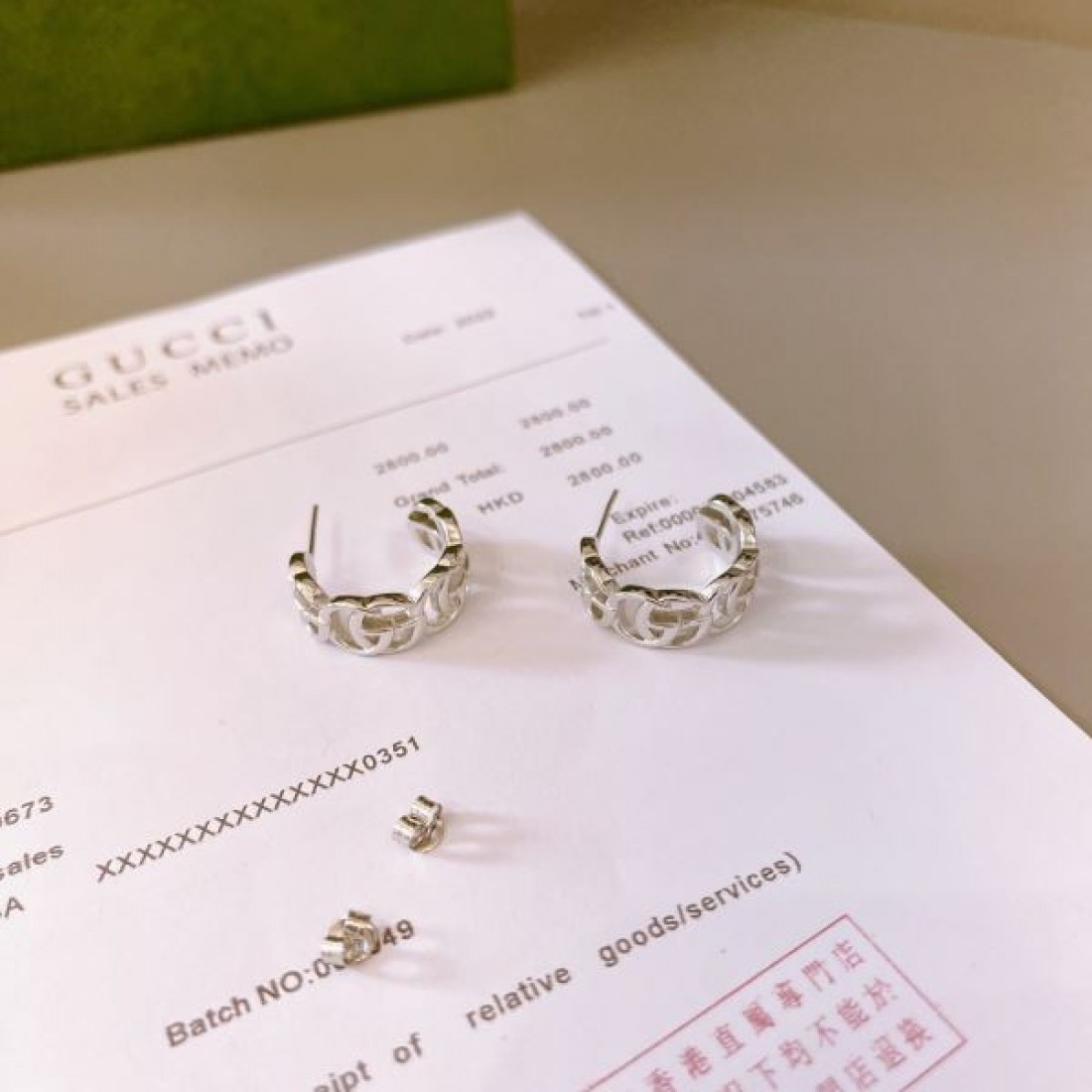 トレンド感あふれる GUCCI グッチ コピー イヤリング 個性的なデザイン