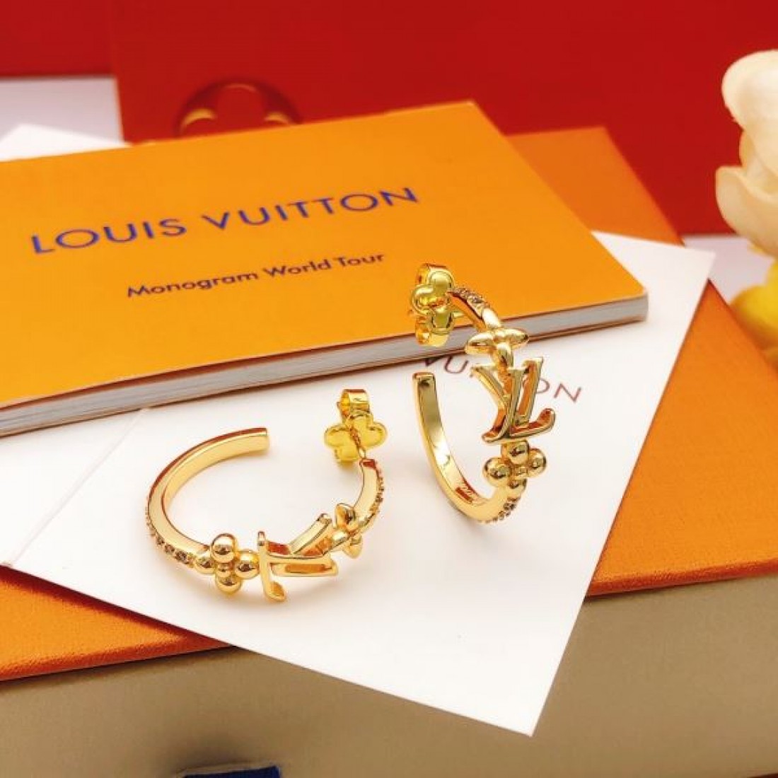 気品漂う LOUIS VUITTON ルイヴィトン コピー イヤリング 上質で華やか