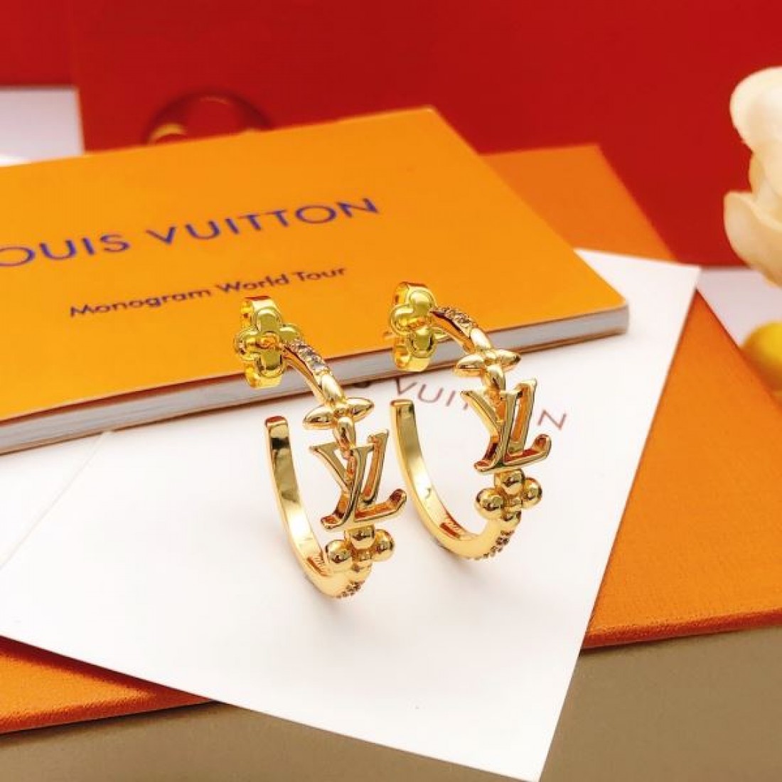 気品漂う LOUIS VUITTON ルイヴィトン コピー イヤリング 上質で華やか
