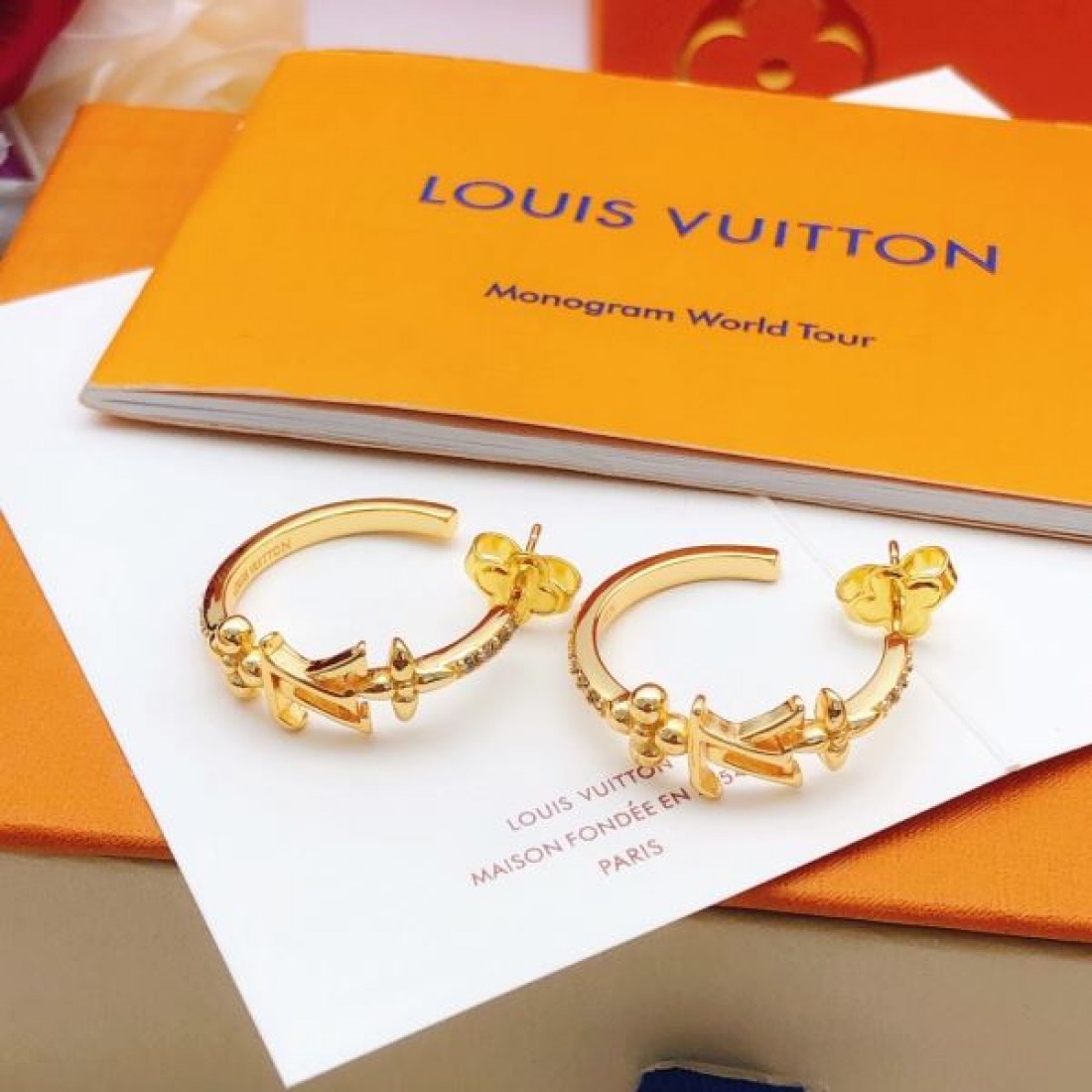 気品漂う LOUIS VUITTON ルイヴィトン コピー イヤリング 上質で華やか