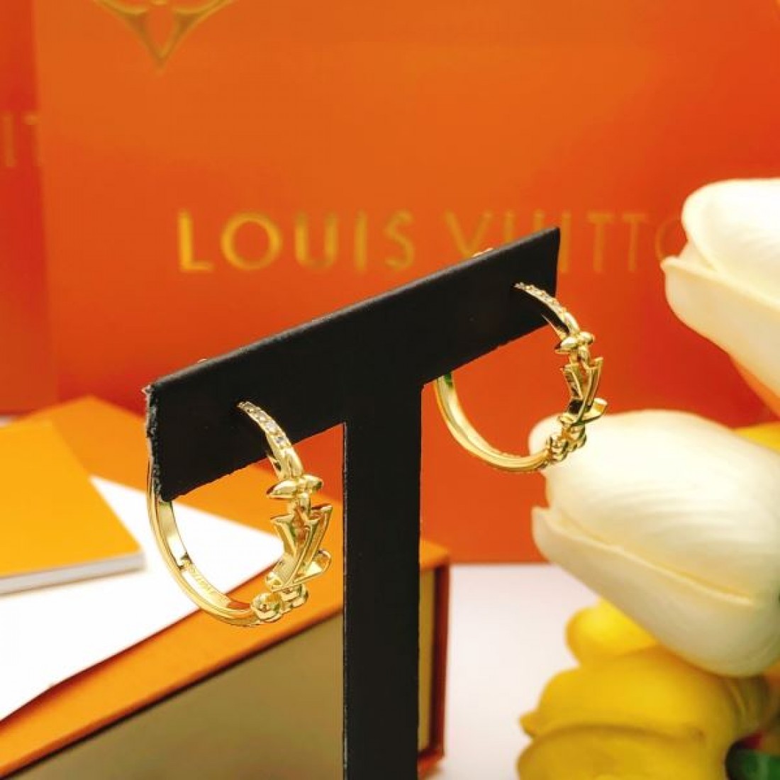 気品漂う LOUIS VUITTON ルイヴィトン コピー イヤリング 上質で華やか