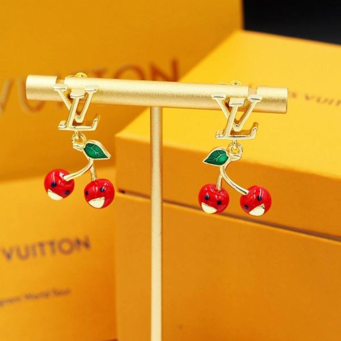 LOUIS VUITTON コピー イヤリング ルイヴィトン 上質で大人の女性らしい印象