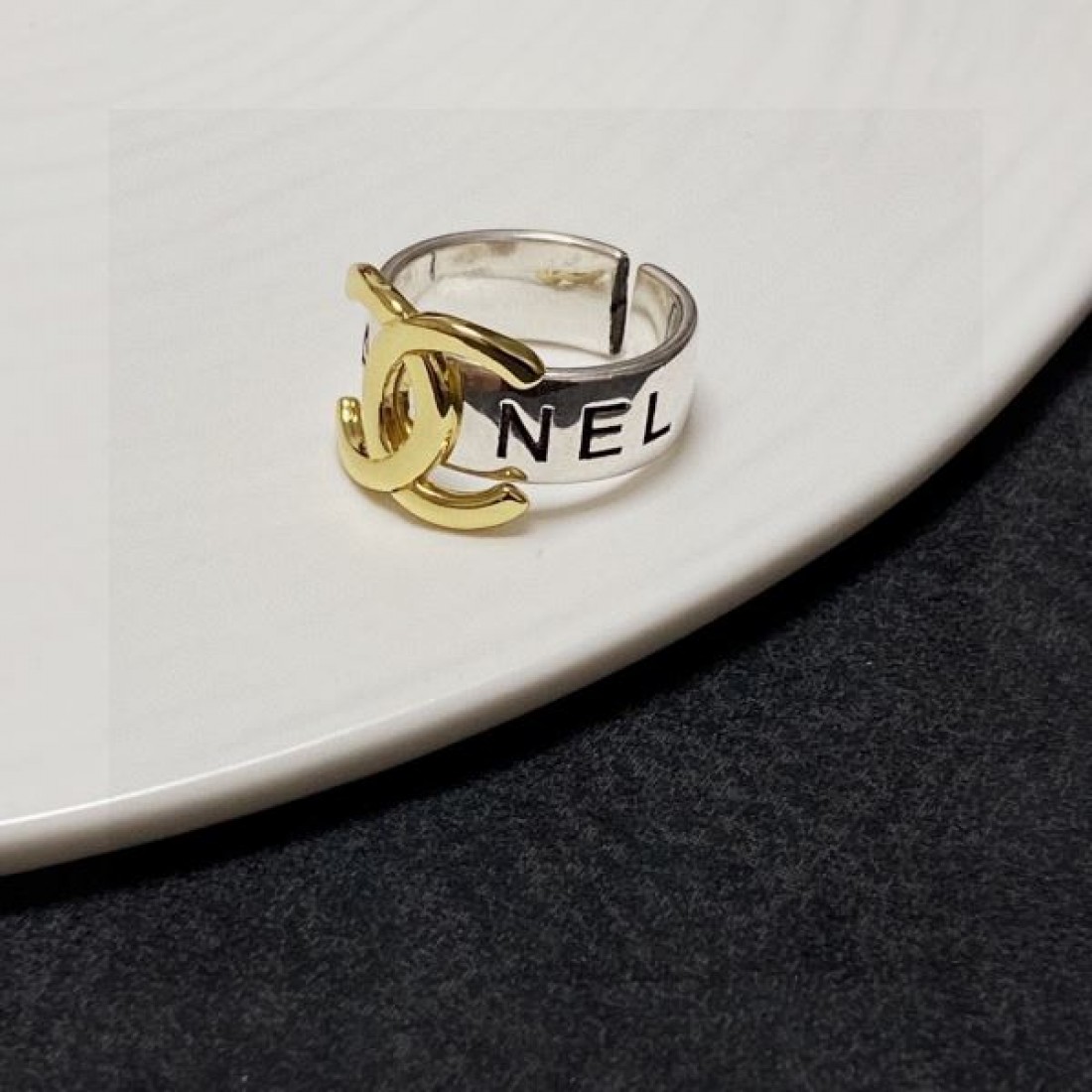 華やかさ CHANEL スーパーコピー リング シャネル で洗練された
