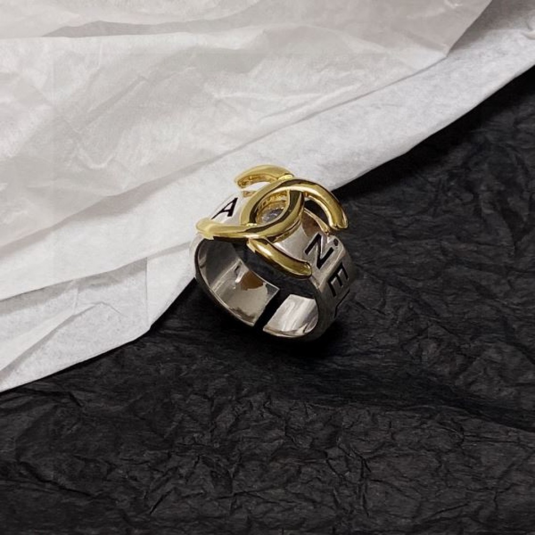 華やかさ CHANEL スーパーコピー リング シャネル で洗練された