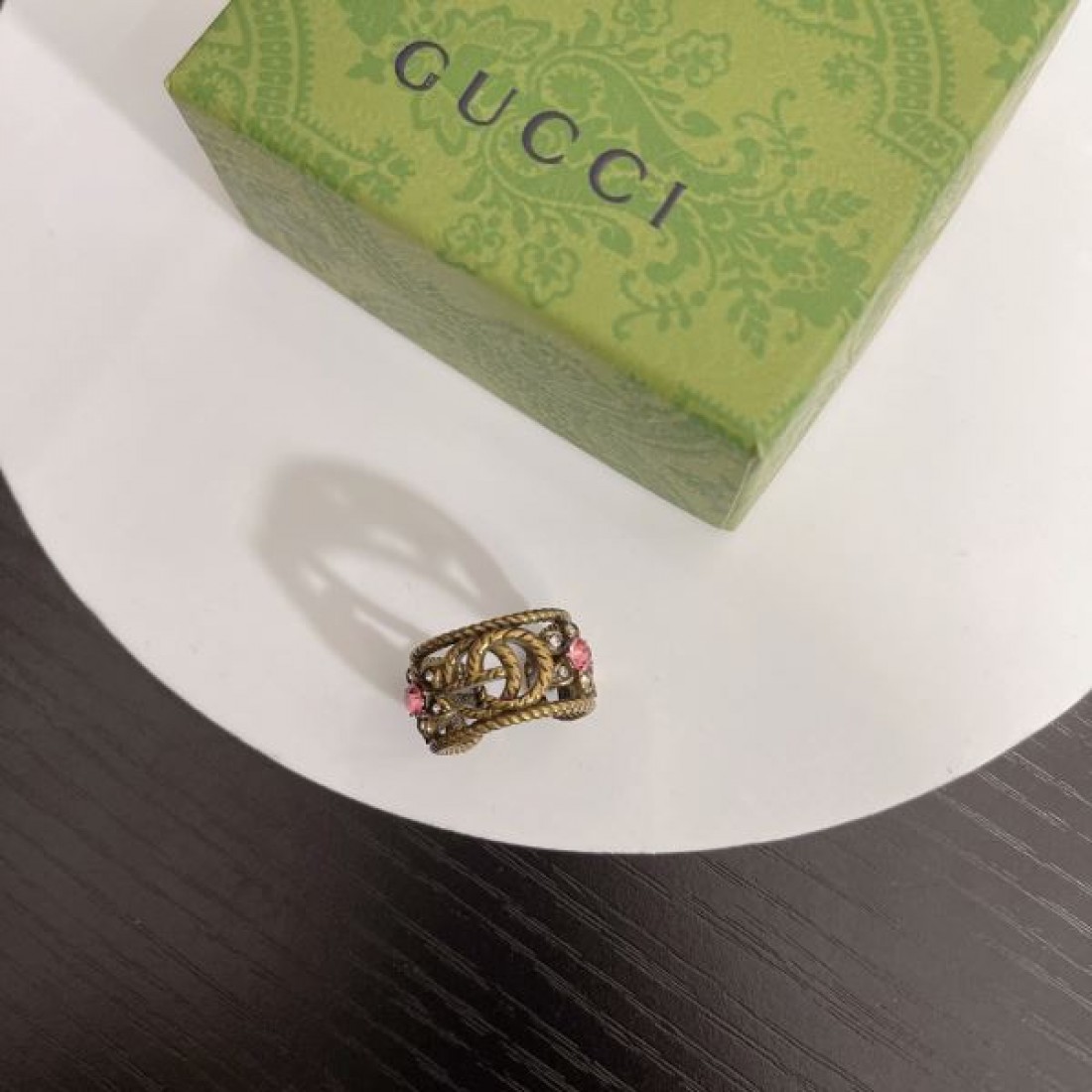 高貴で魅惑的な GUCCI グッチ スーパーコピー リング 洗練された輝き