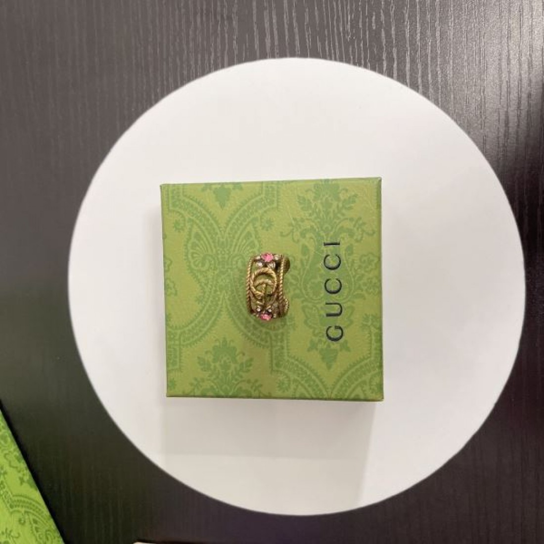 高貴で魅惑的な GUCCI グッチ スーパーコピー リング 洗練された輝き