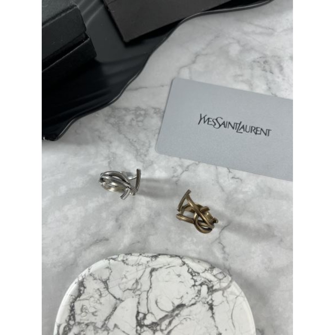 YSL イヴサンローラン コピー リング 上品で洗練された美しさ