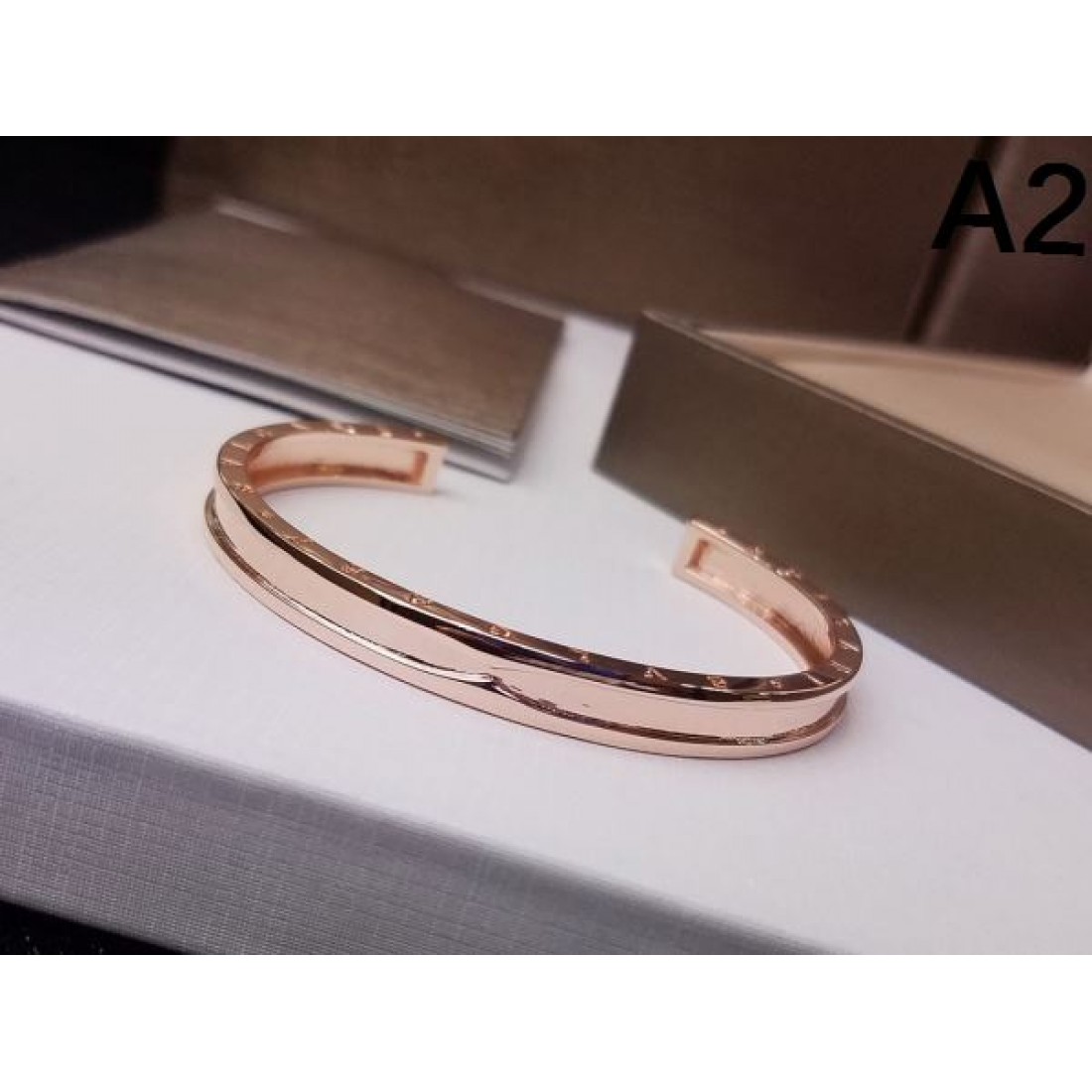  洗練されたデザイン BVLGARI ブルガリ コピー ブレスレット 気品あふれる