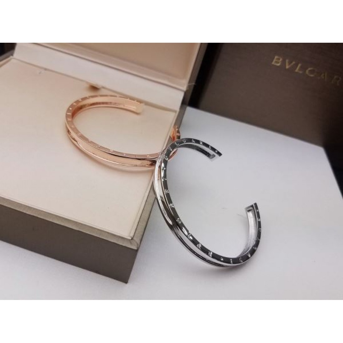  洗練されたデザイン BVLGARI ブルガリ コピー ブレスレット 気品あふれる