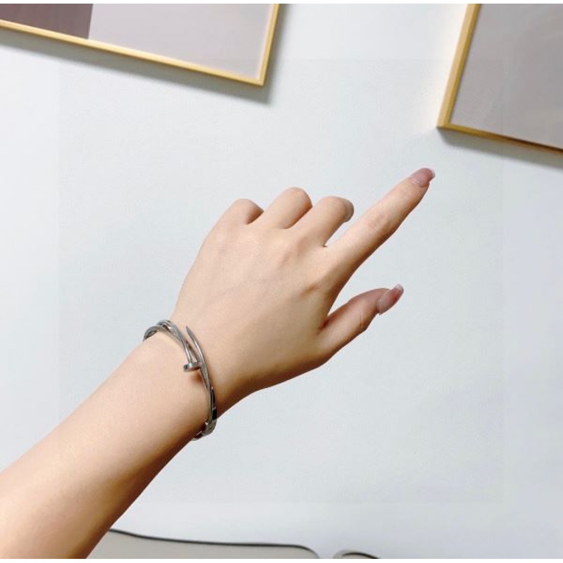 存在感のある美しさ CARTIER カルティエ コピー ブレスレット プレミアムな輝き
