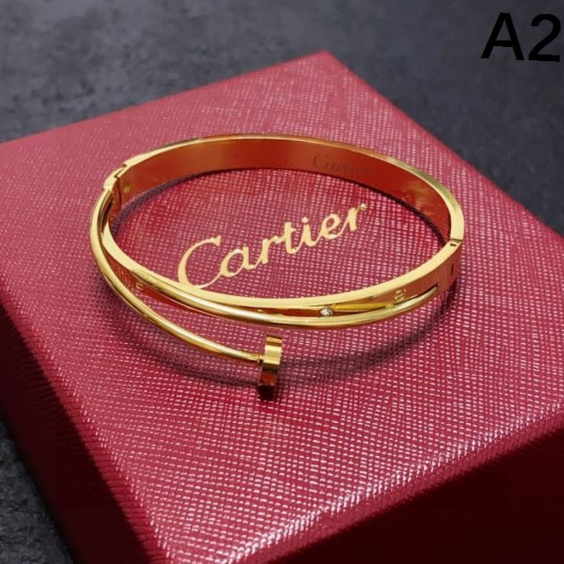 存在感のある美しさ CARTIER カルティエ コピー ブレスレット プレミアムな輝き