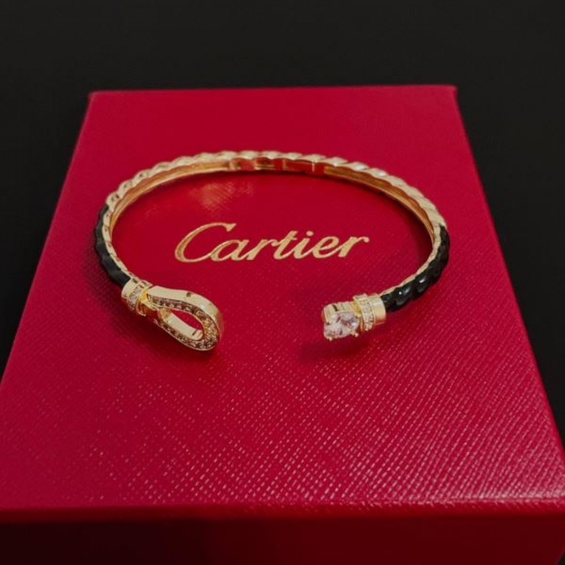 CARTIER カルティエ コピー ブレスレット 上質で繊細な 美しいフォルム