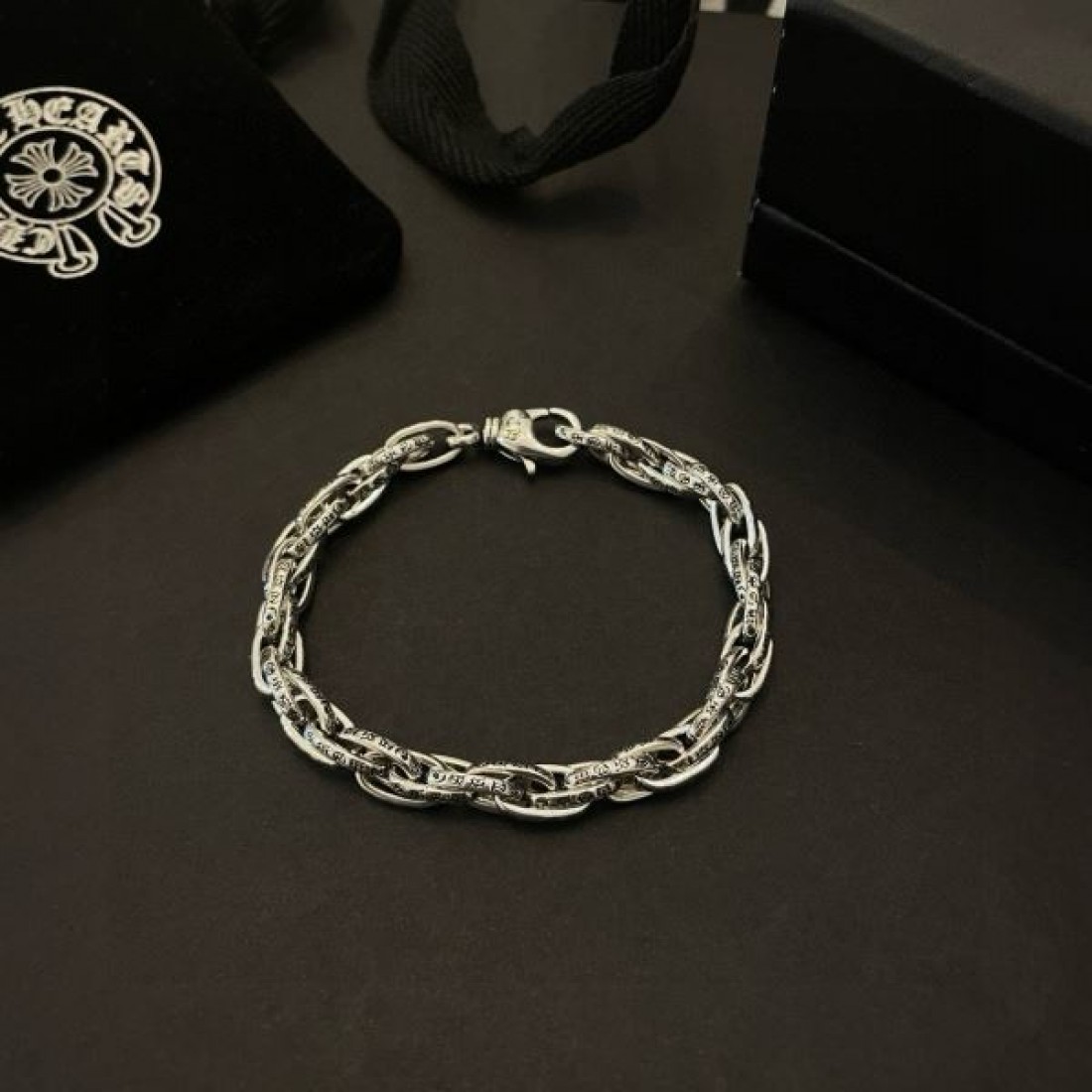  存在感あふれる CHROME HEARTS クロムハーツ コピー ブレスレット 男性的で力強い
