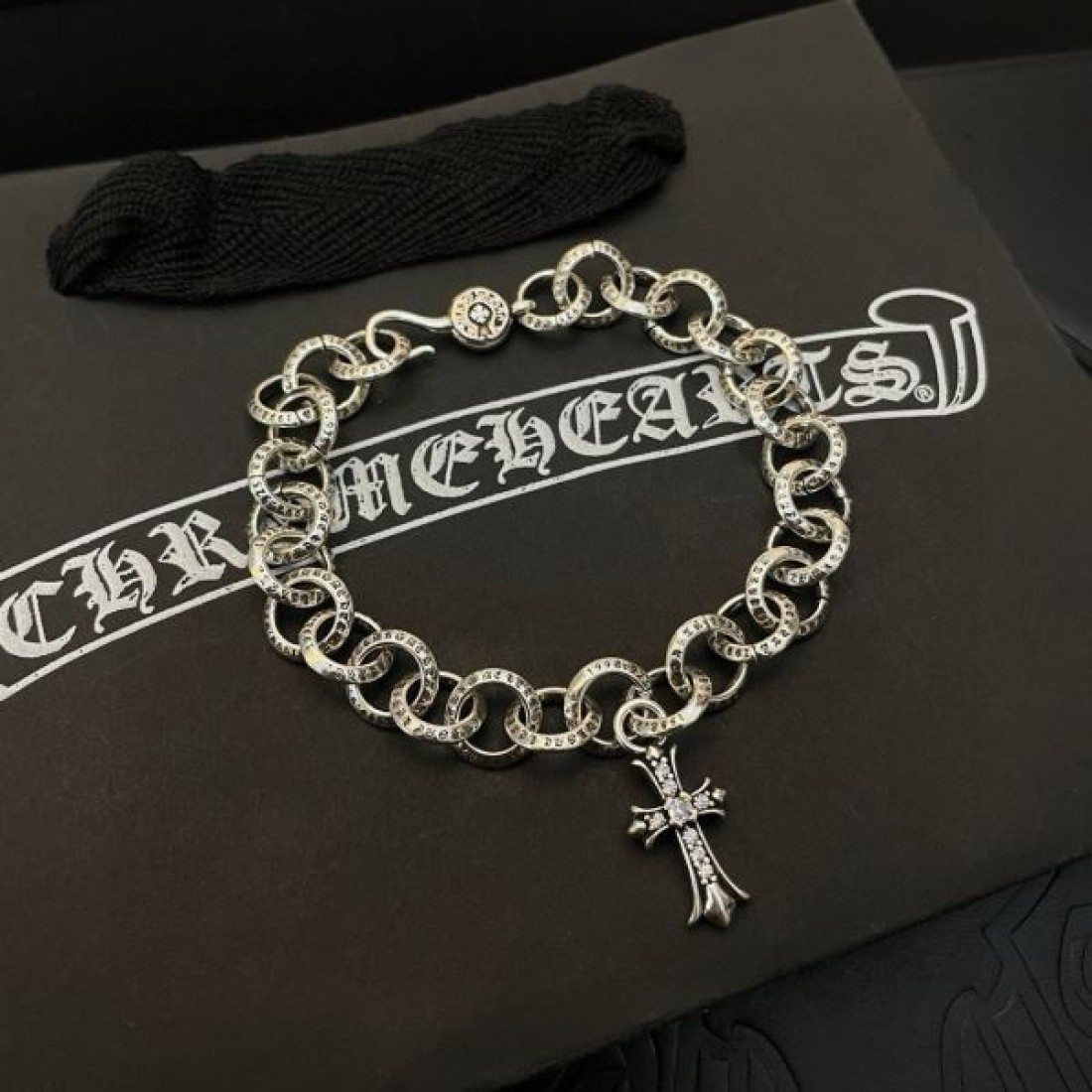 魅惑的で印象的な CHROME HEARTS クロムハーツ コピー ブレスレット 高品質な