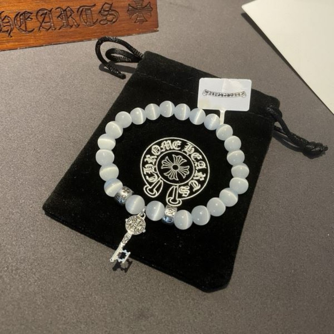 CHROME HEARTS クロムハーツ コピー ブレスレット 大人の魅力を引き立てる 重厚な