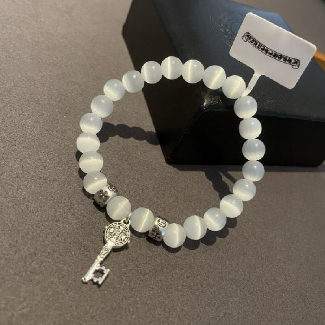 CHROME HEARTS クロムハーツ コピー ブレスレット 大人の魅力を引き立てる 重厚な
