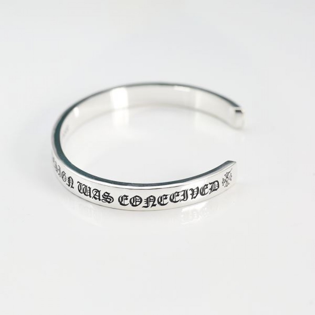 プレミアムな存在感 CHROME HEARTS クロムハーツ コピー ブレスレット 上質で大胆な