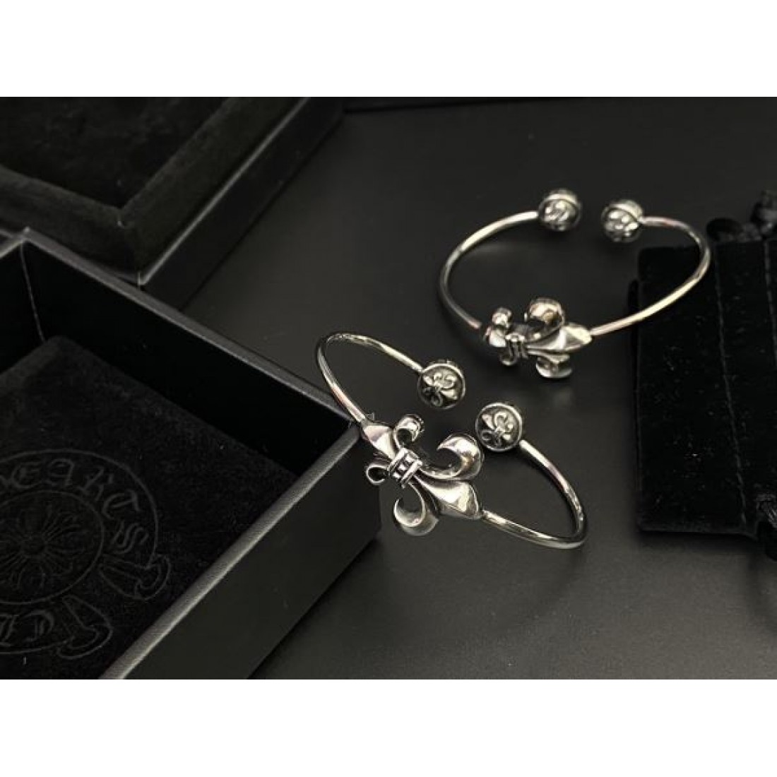 華やかで個性的な CHROME HEARTS クロムハーツ コピー ブレスレット 特別感あふれる