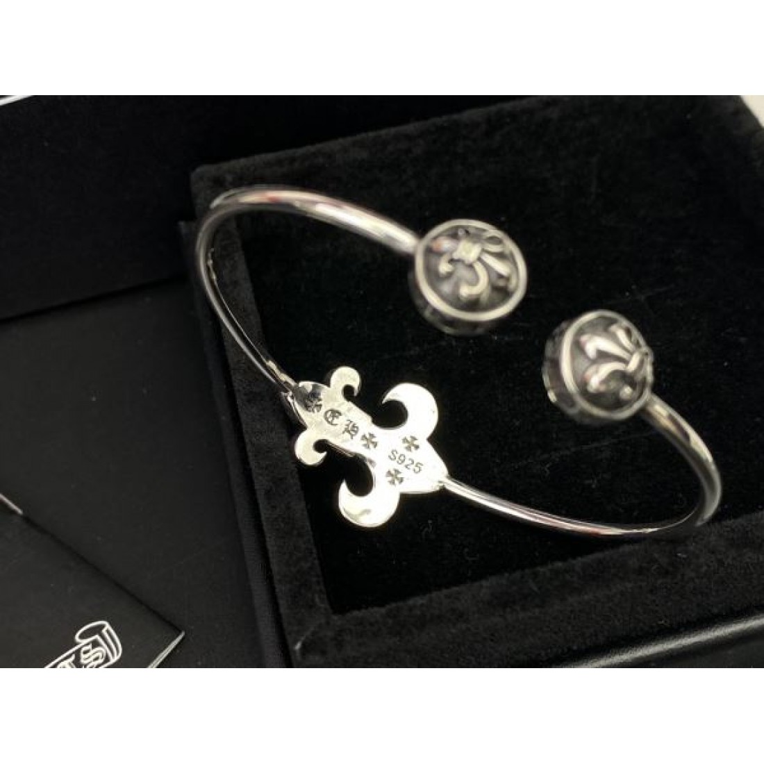 華やかで個性的な CHROME HEARTS クロムハーツ コピー ブレスレット 特別感あふれる