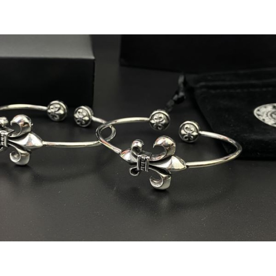 華やかで個性的な CHROME HEARTS クロムハーツ コピー ブレスレット 特別感あふれる