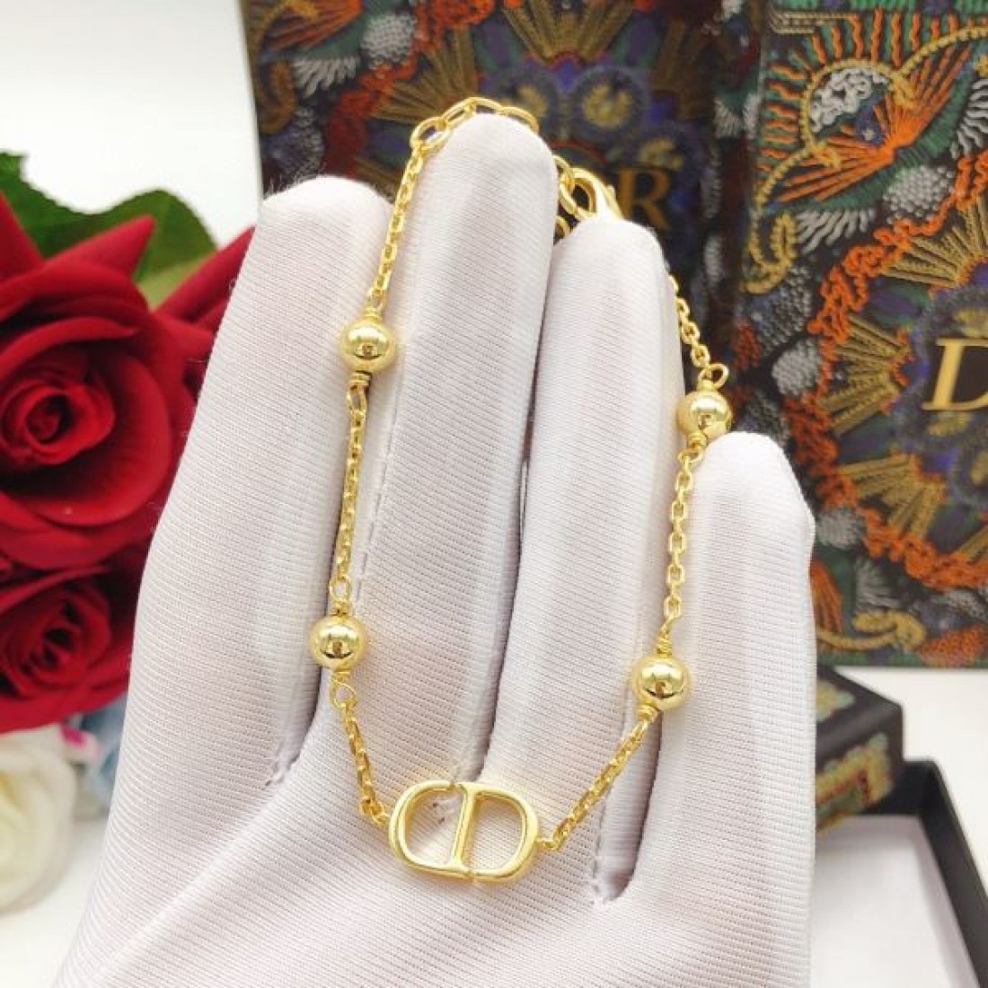 DIOR ディオール コピー ブレスレット 贅沢で美しい ワンランク上の