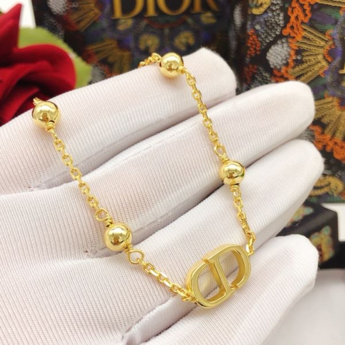 DIOR ディオール コピー ブレスレット 贅沢で美しい ワンランク上の