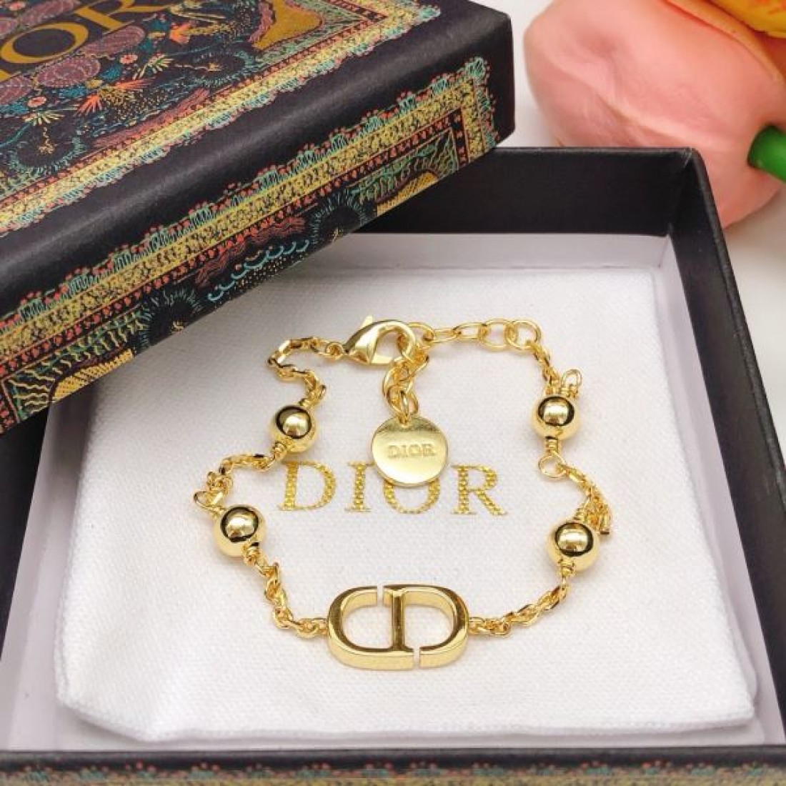DIOR ディオール コピー ブレスレット 贅沢で美しい ワンランク上の