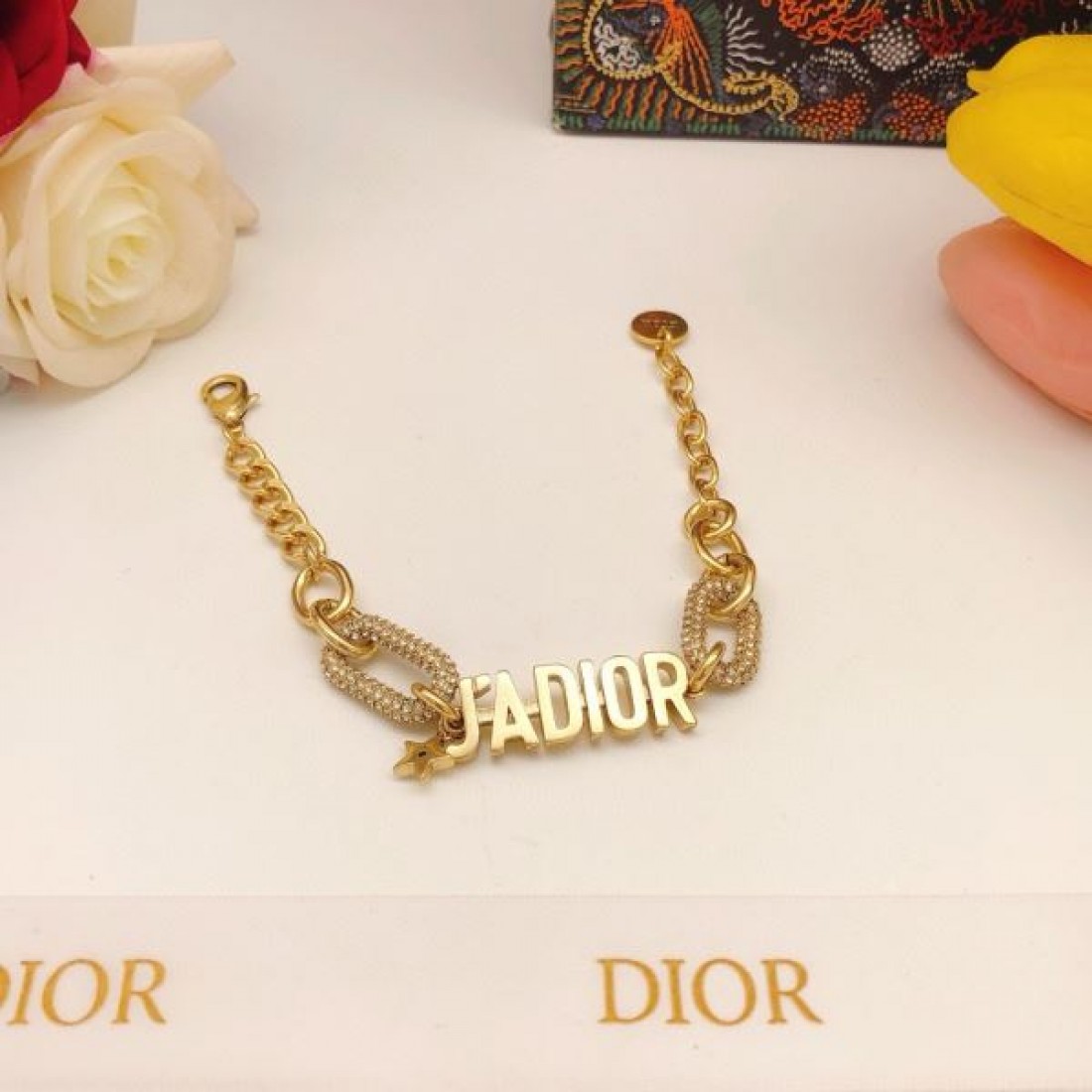 エレガントな輝き DIOR ディオール コピー ブレスレット 洗練された印象