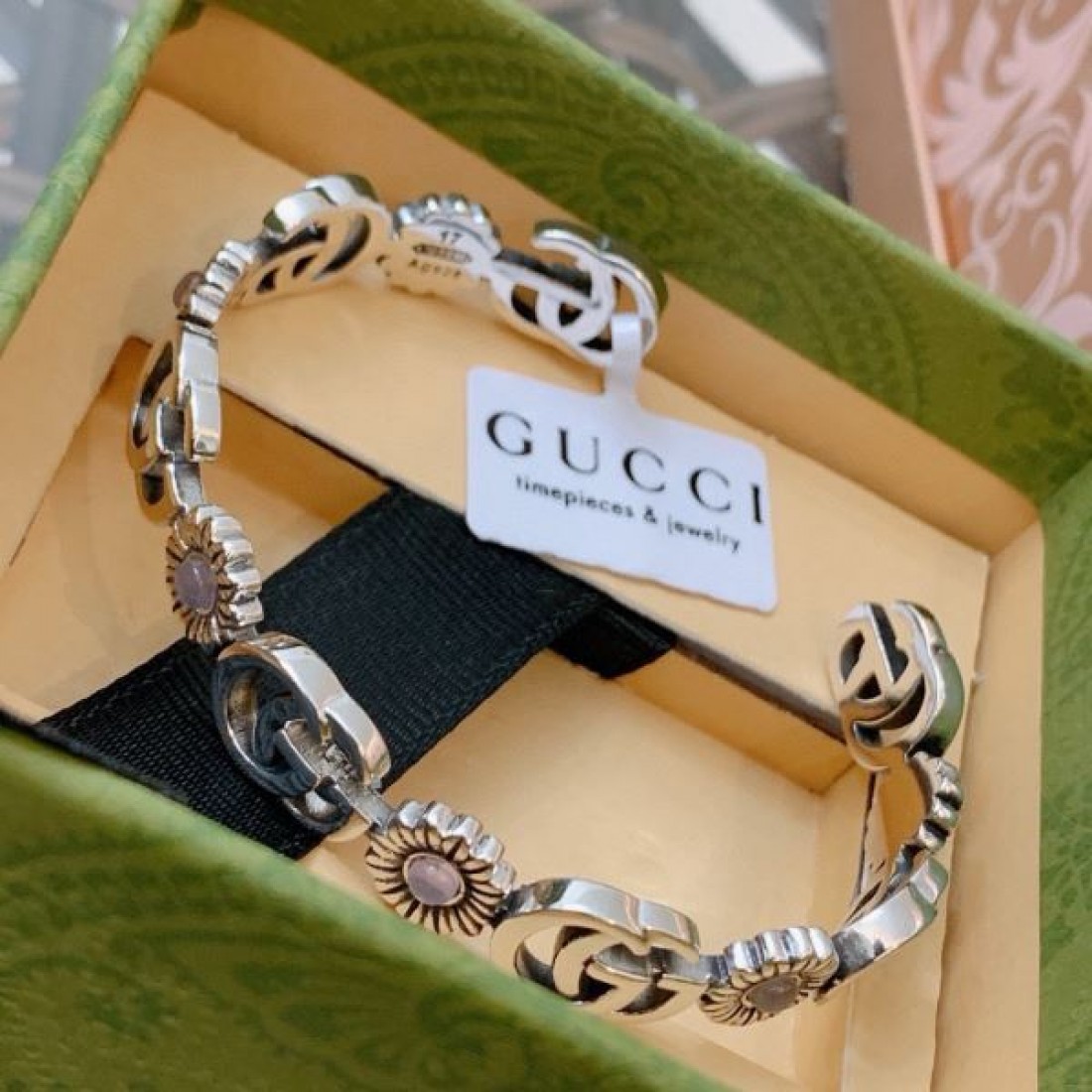 高貴で魅力的な GUCCI グッチ コピー ブレスレット 今だけの限定感