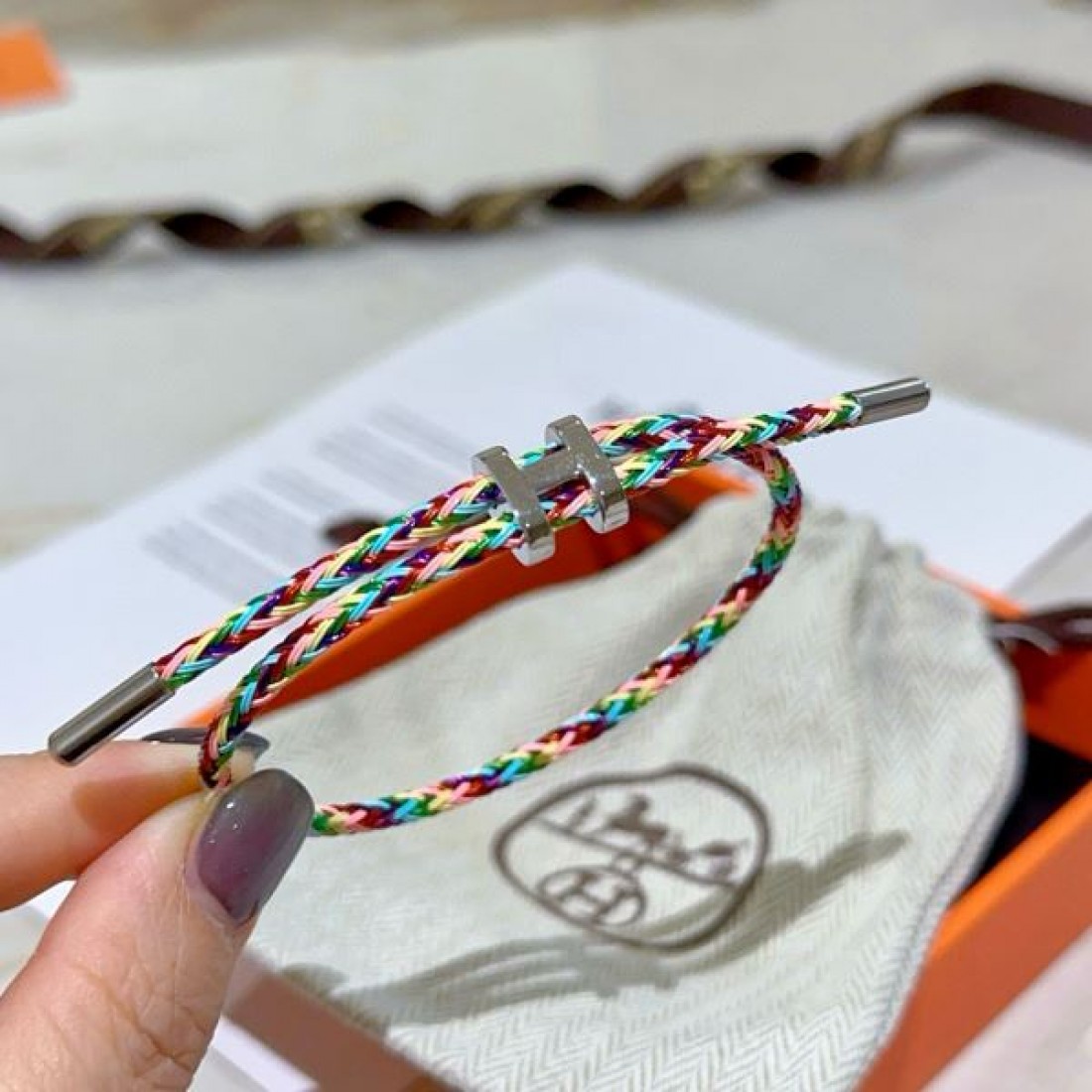 HERMES エルメス コピー ブレスレット 上品で洗練されたデザイン