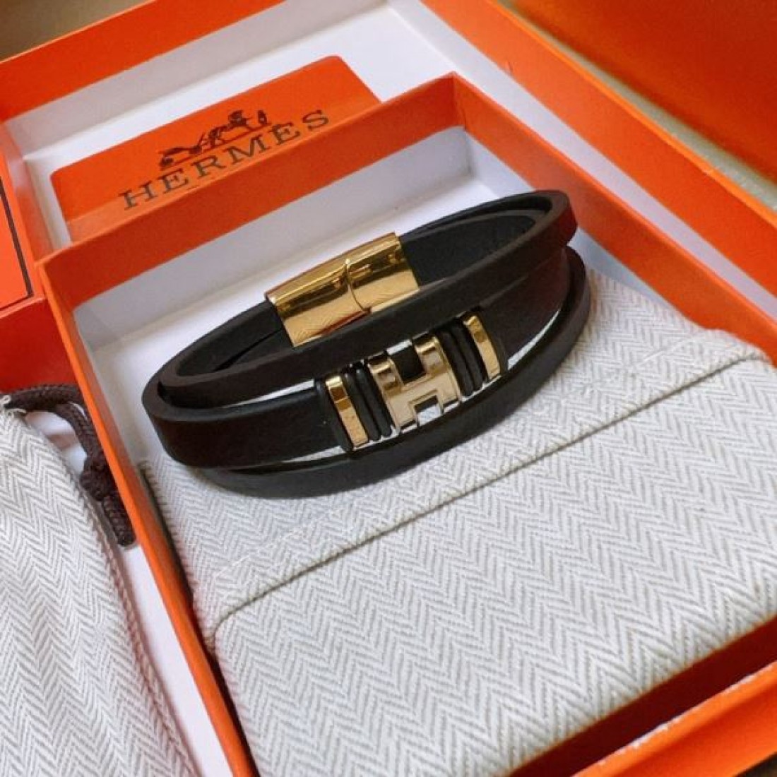 エレガントな HERMES エルメス コピー ブレスレット 魅惑的な輝き