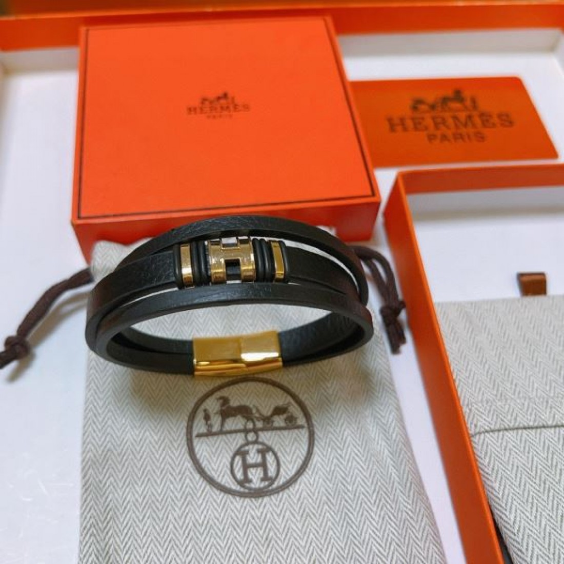 エレガントな HERMES エルメス コピー ブレスレット 魅惑的な輝き